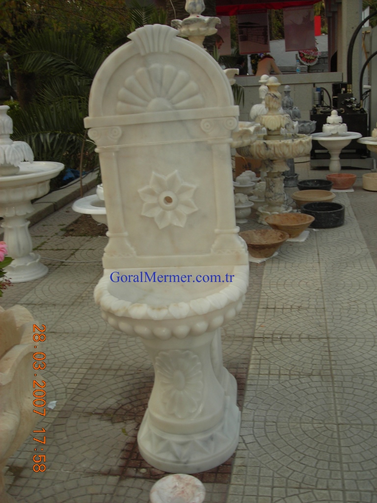 mermer çeşme